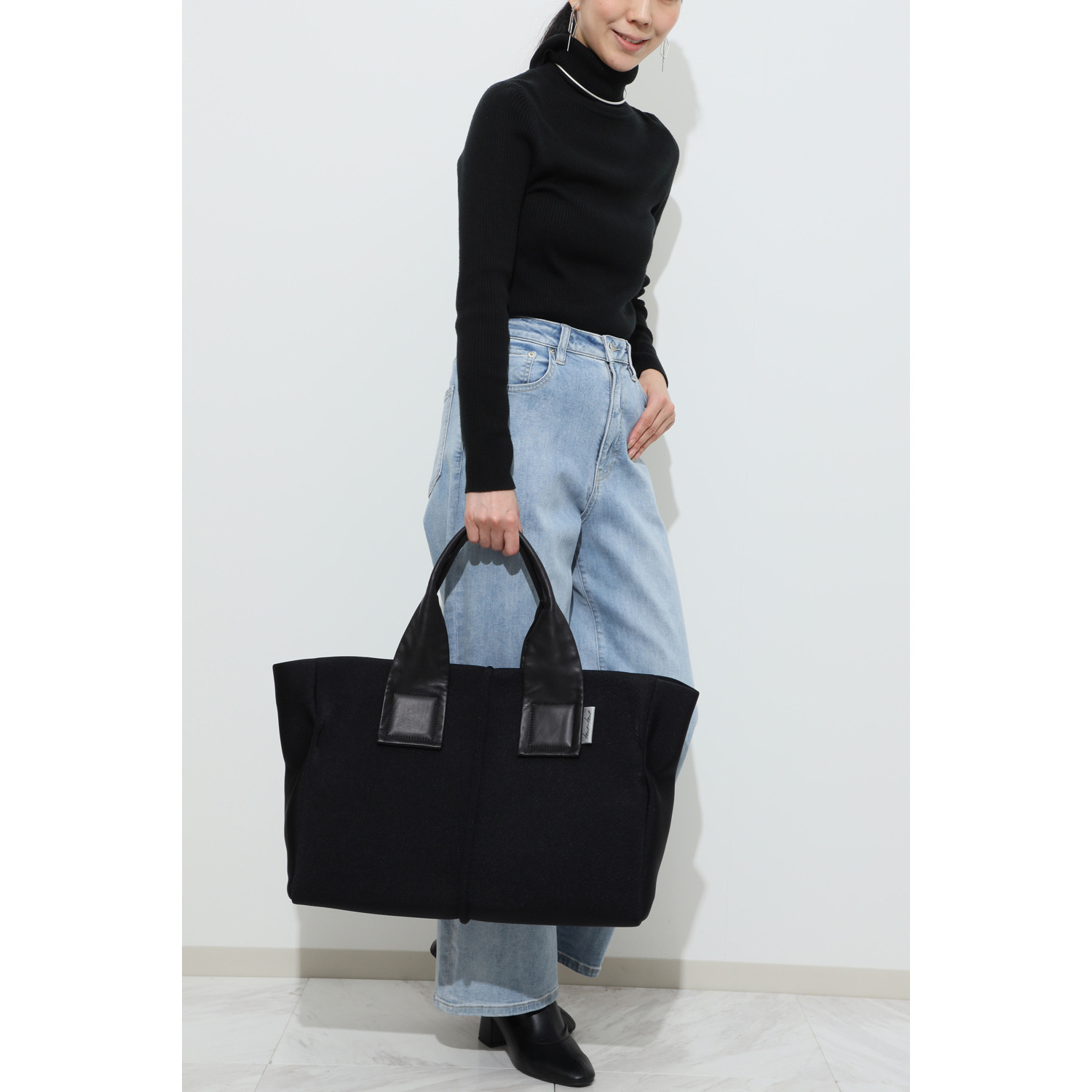 ｋａｗａ−ｋａｗａ “ｗｅｔ” 牛革ハンドル トートバッグＬ