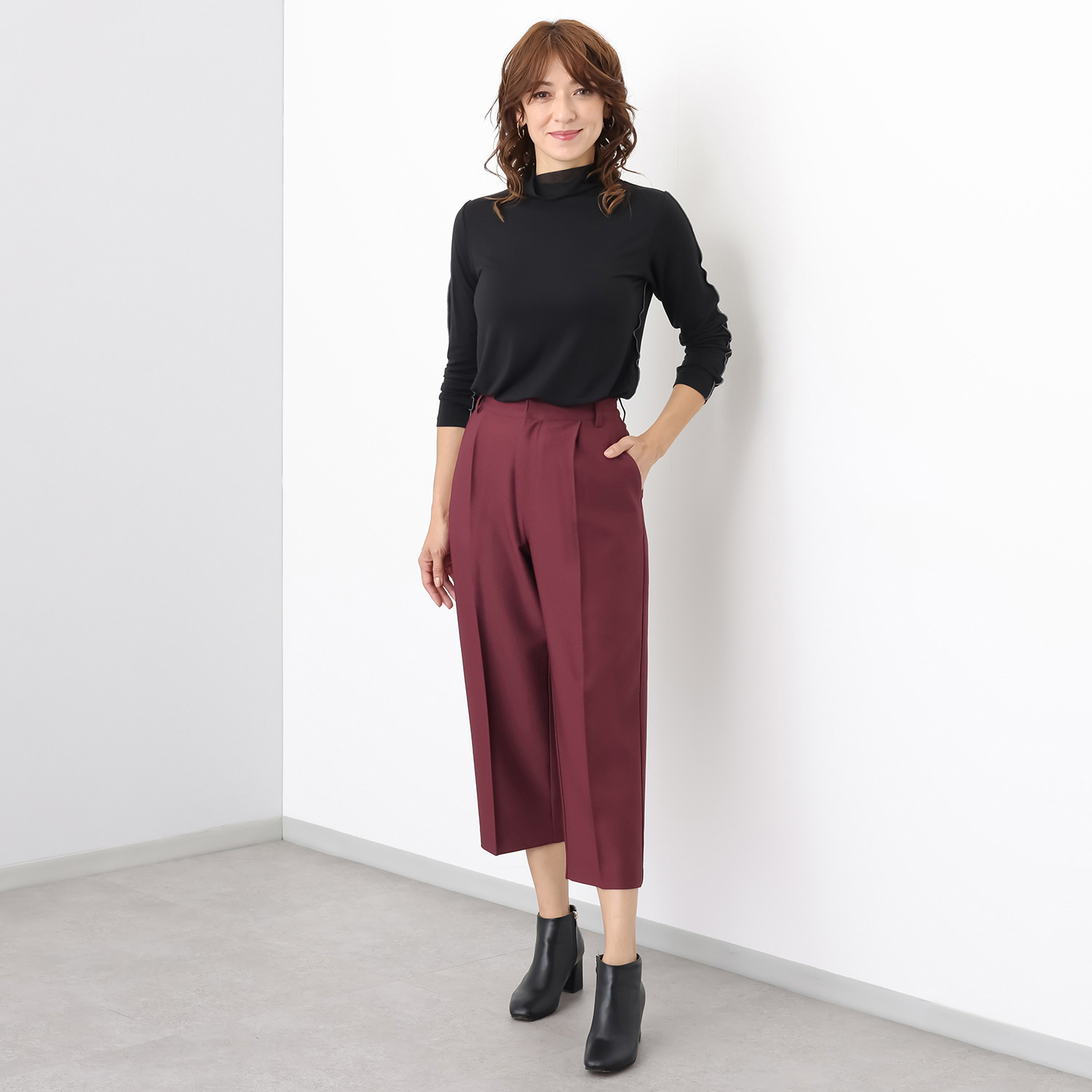コモエリークローゼット スッキリクロップト ストレートパンツ