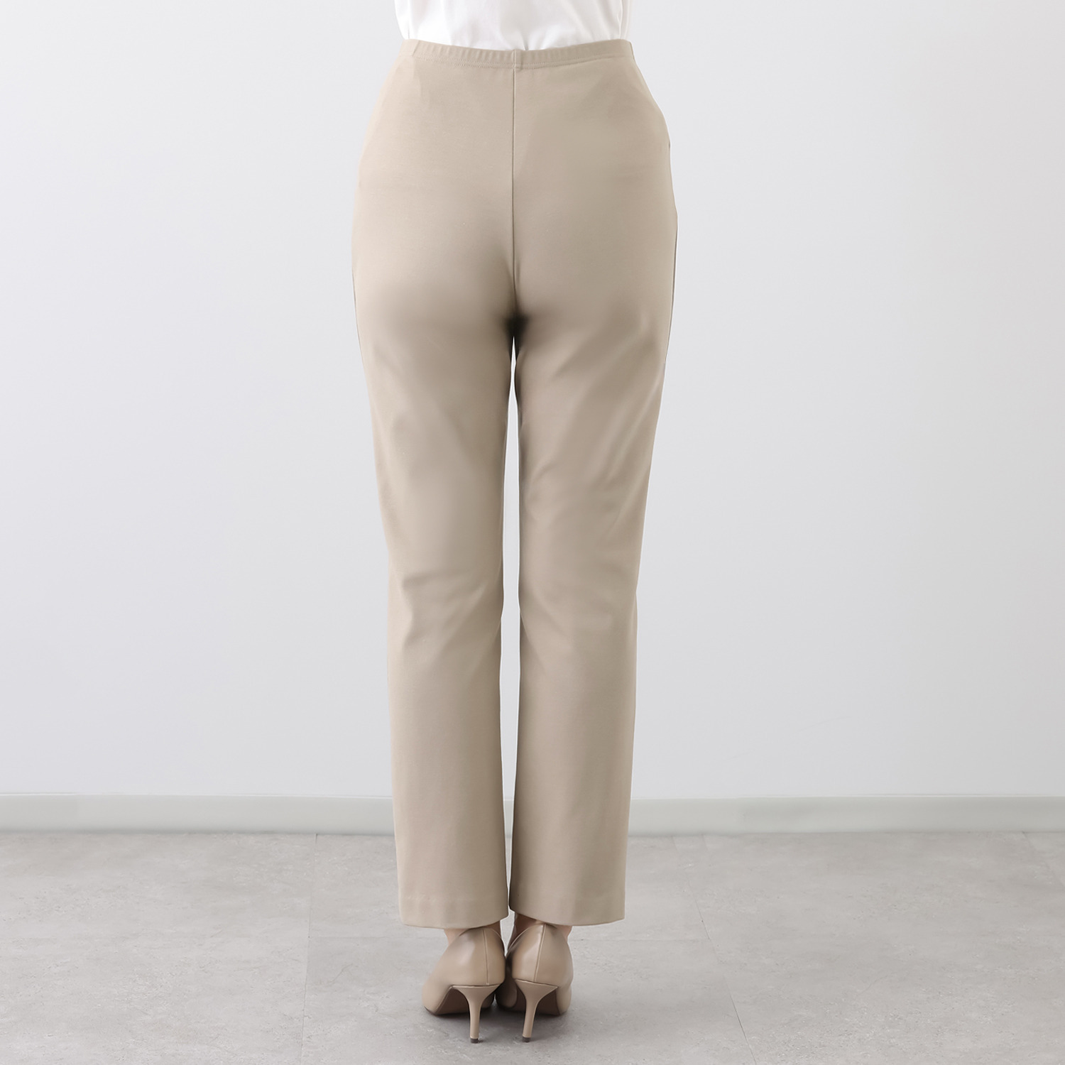 上質ごこち 吸湿発熱 プレミアム雅山（Ｒ） ストレートパンツ ＜股下７２ｃｍ＞