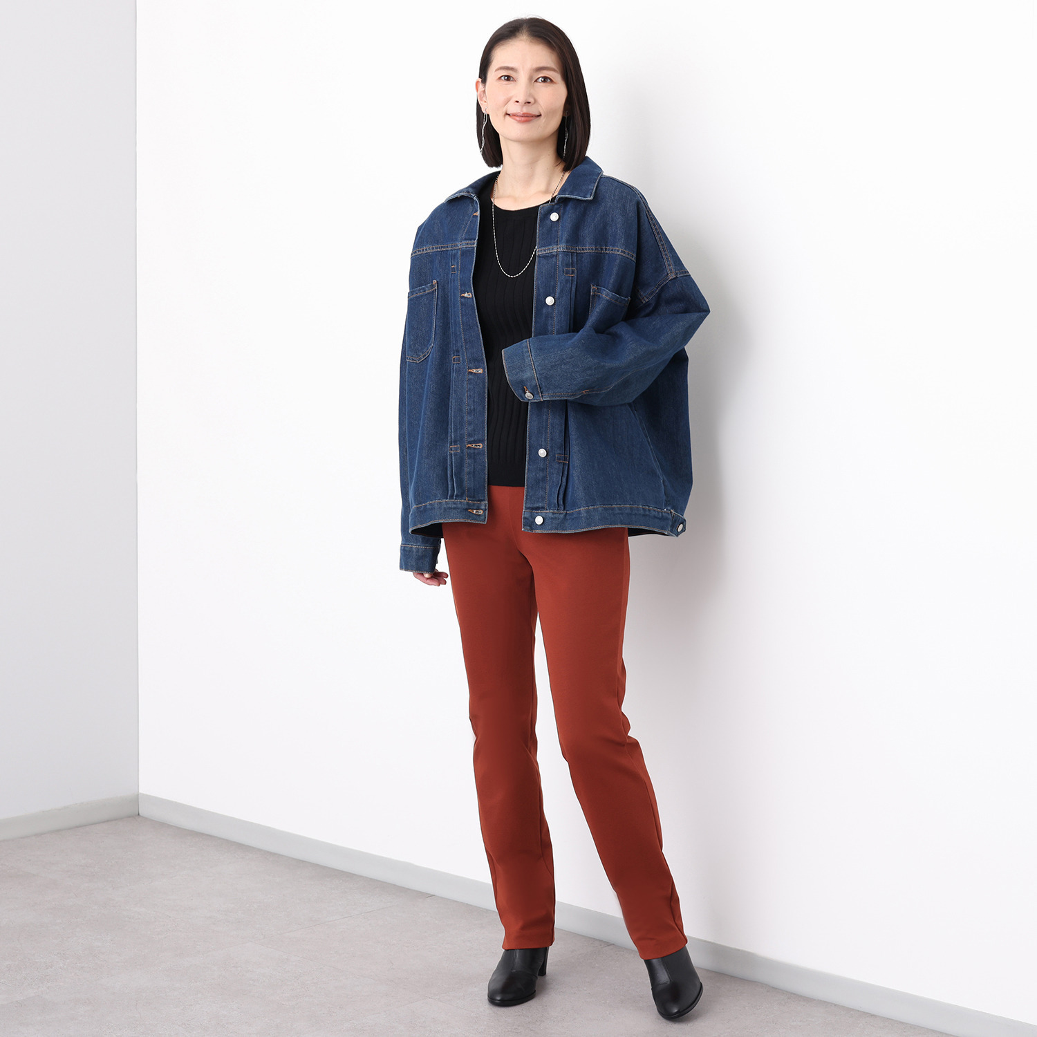 上質ごこち 吸湿発熱 プレミアム雅山（Ｒ） ストレートパンツ ＜股下８０ｃｍ＞