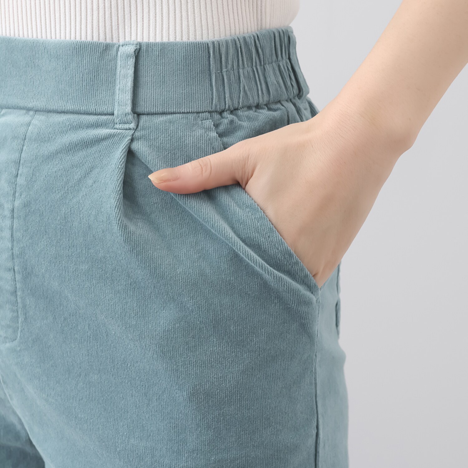 アトリエール きれいめコーデュロイ ソフトストレッチ タックワイドパンツ