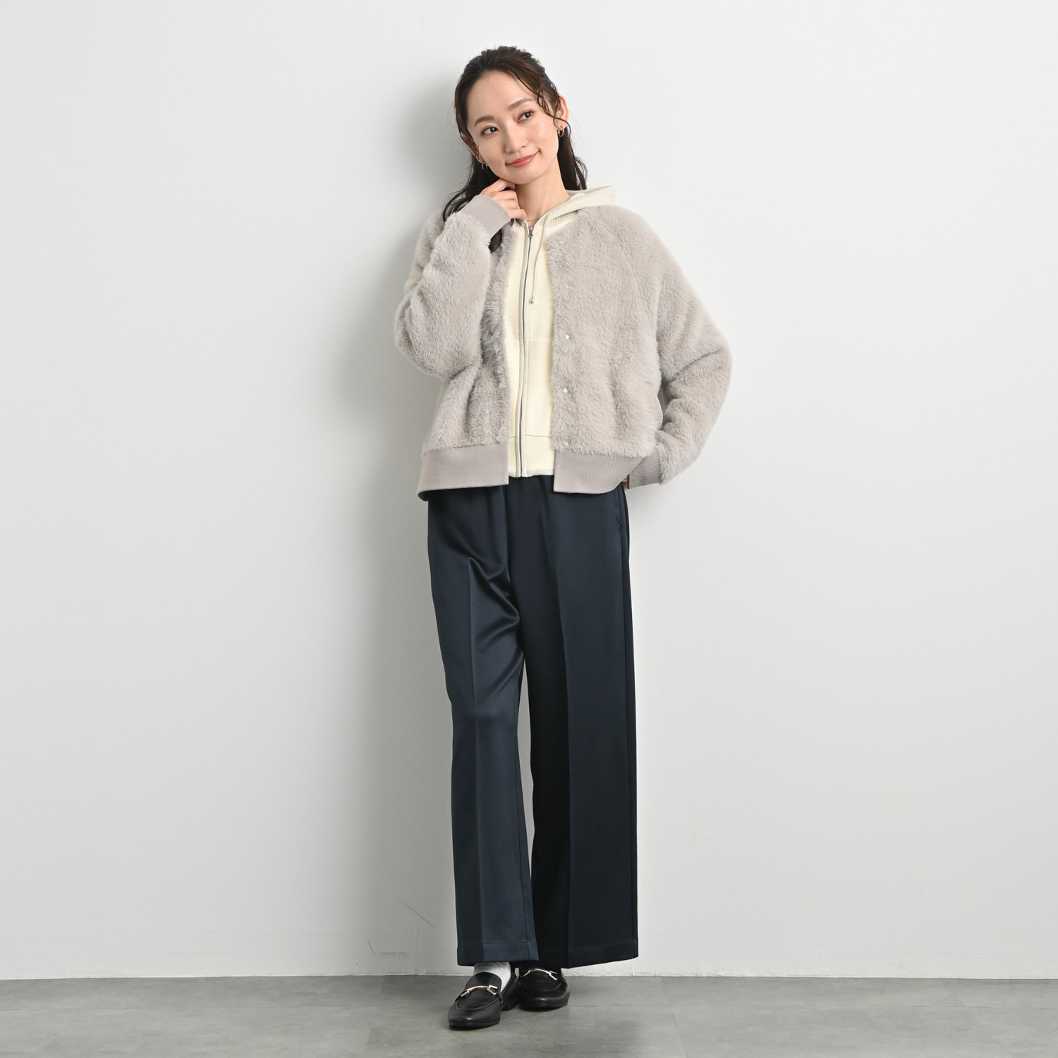 元町ゼラール とろみ＆きれい見えサテン ストレートパンツ