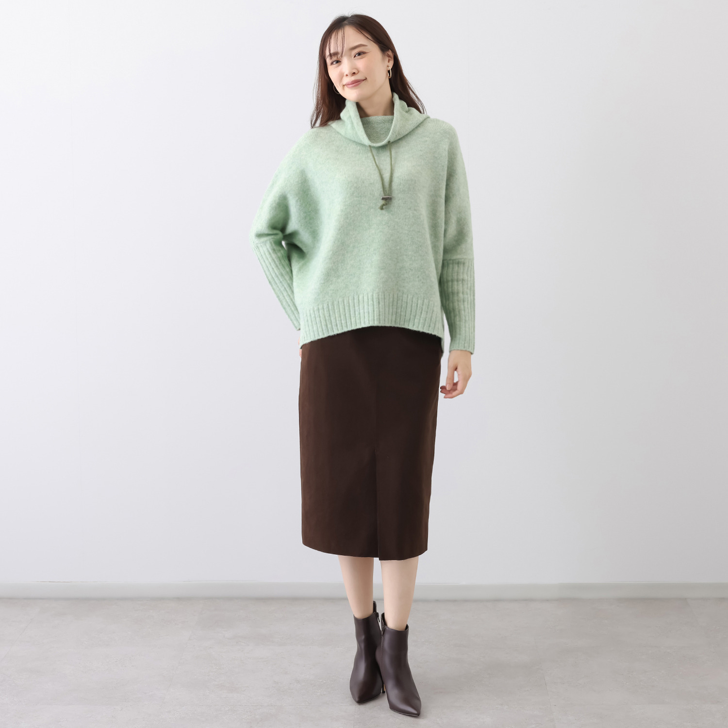 アリュメット オフタートル ニットプルオーバー