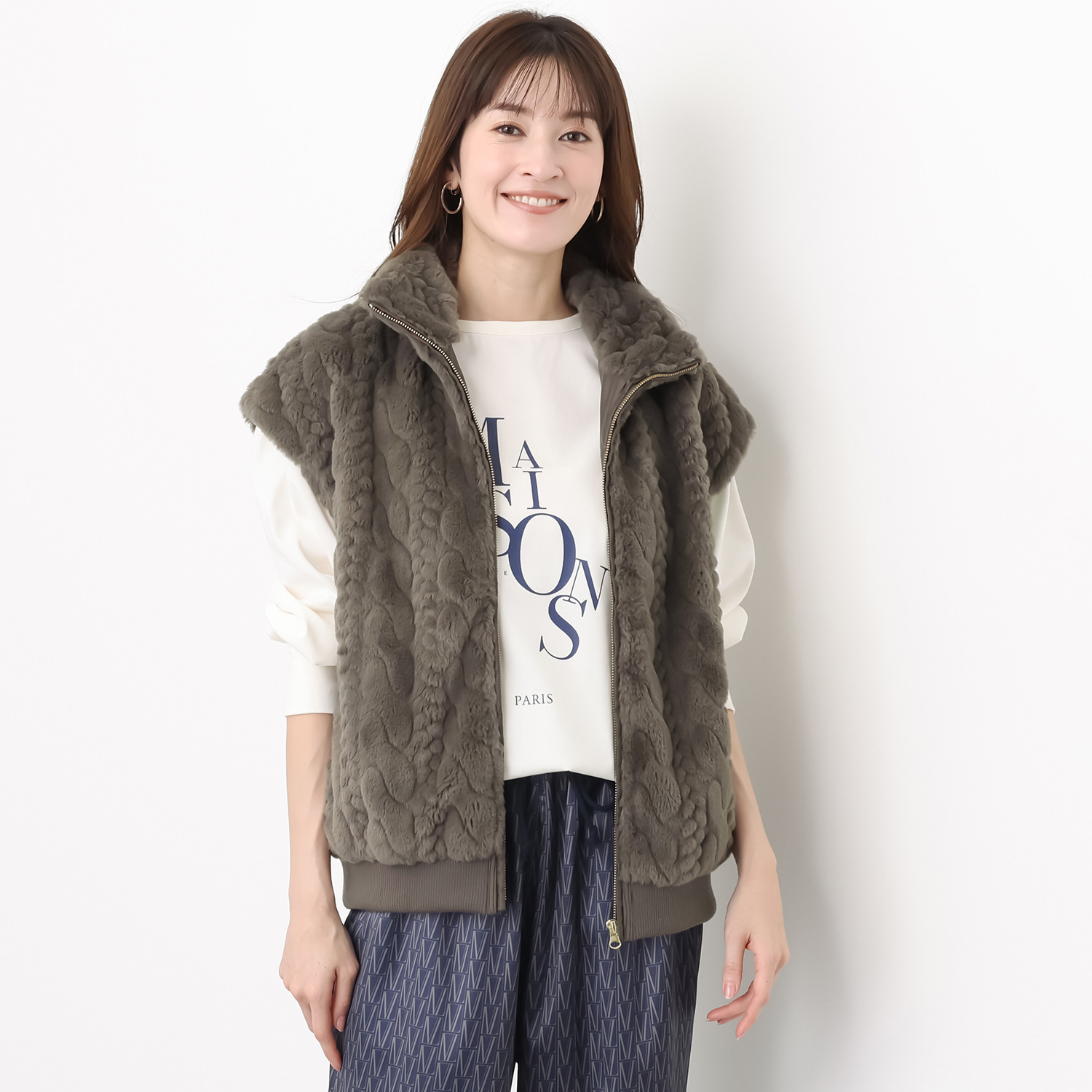 メゾンラフィット エンボスフェイクファー ベスト